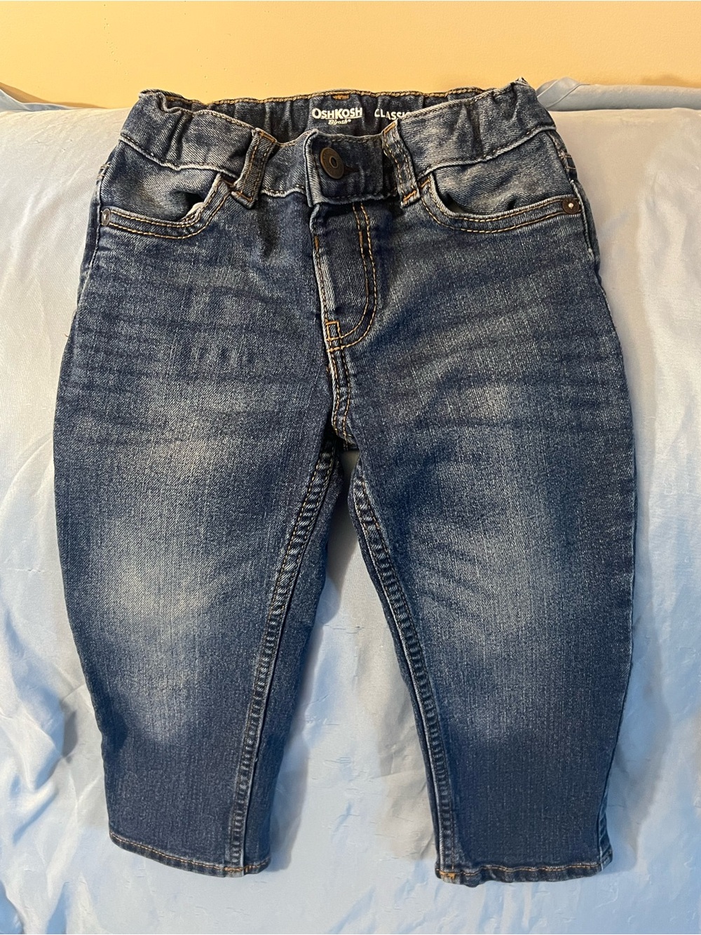 OshKosh toddler boys blue jeans - 3T